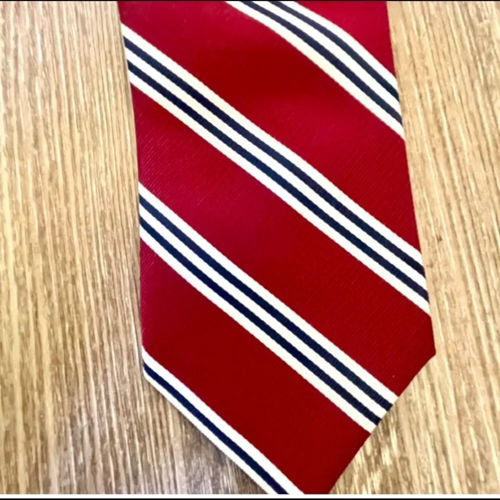 Jos A. Bank Executive collection silk burgundy stripe tie
